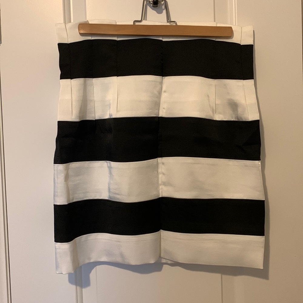 Mini tulip skirt